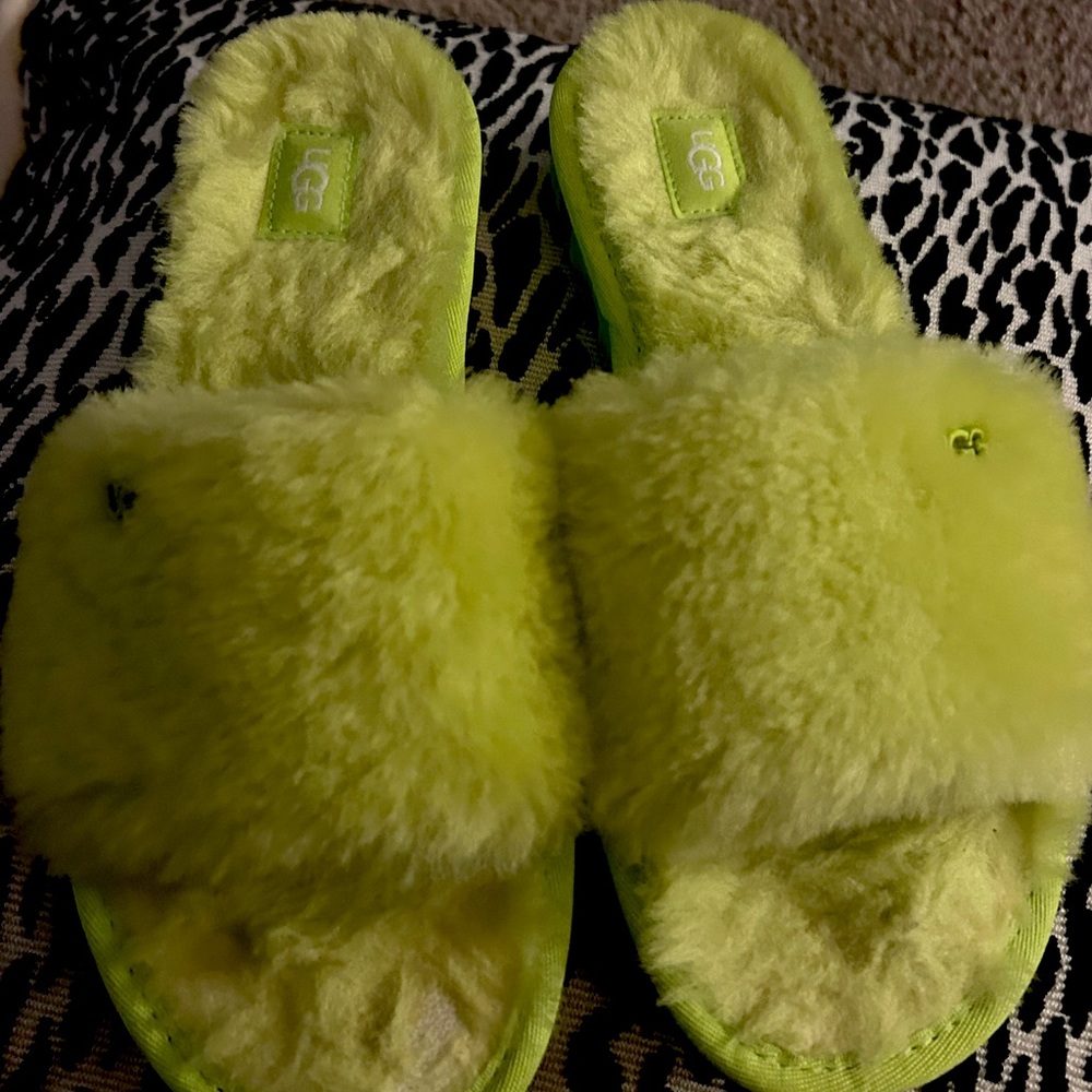 UGG Fur babies